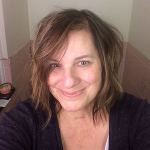 Meet your Posher, Lori